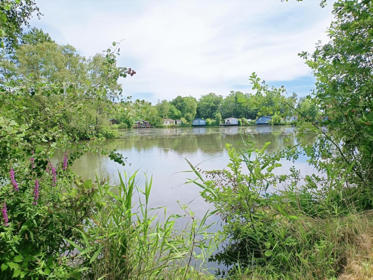 4P Chalet Tolve Met 4 Fietsen Vlakbij Natuurgebieden Drents Friese Wold, Fochteloerveen En Gevangenisdorp Veenhuizen 우스터볼데 외부 사진